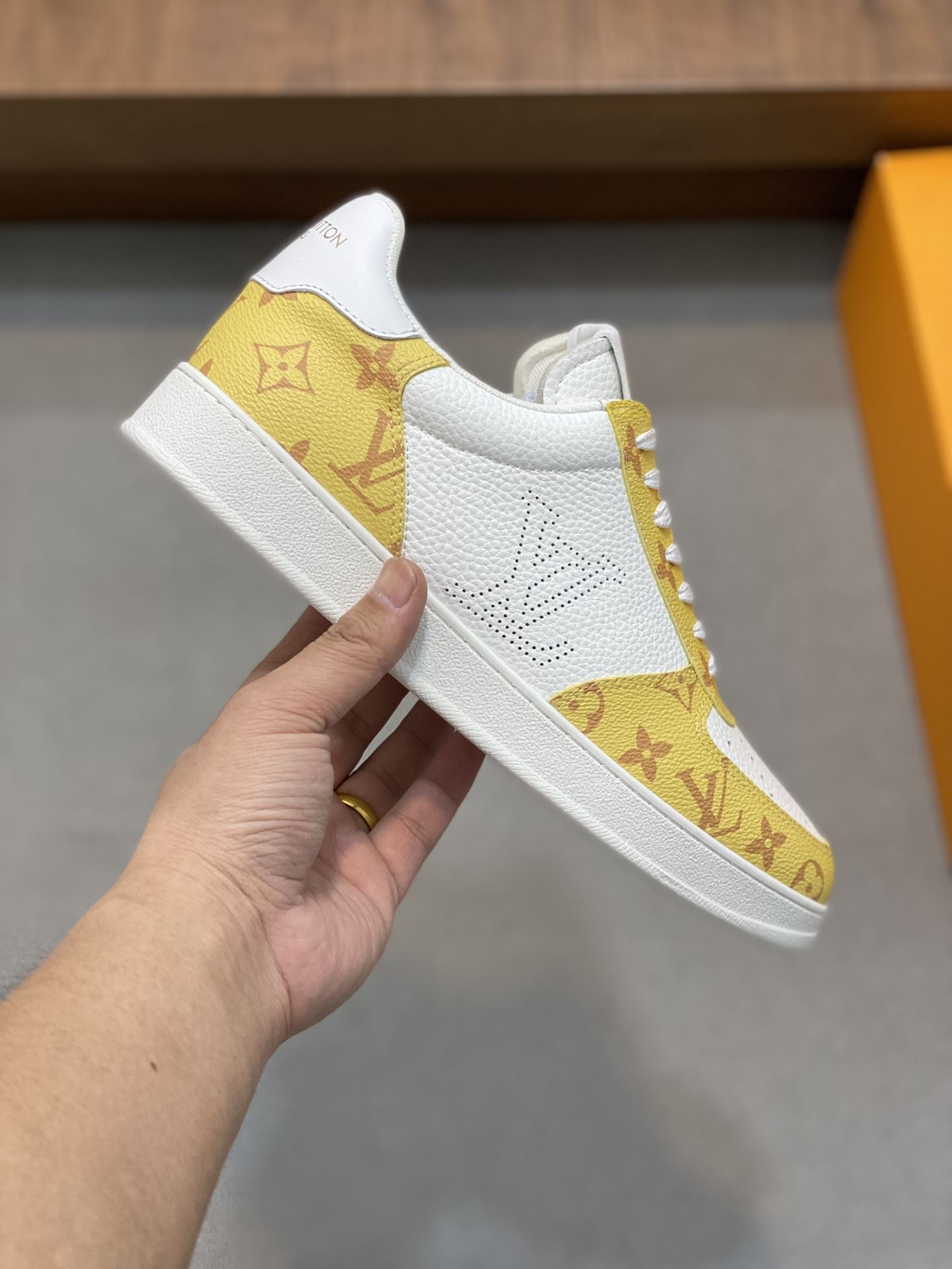 Louis Vuitton Low Shoes